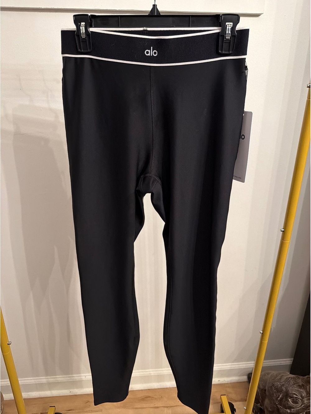 Alo Yoga Airlift High-Waist Alignment Legging Black White Size L